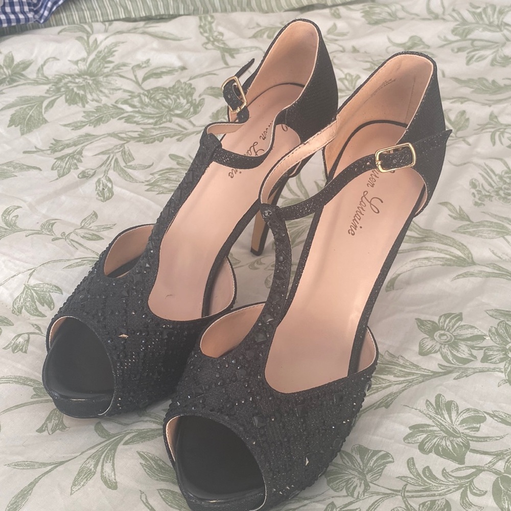 Lauren Lorraine rhinestone studded peep toe platform heels. NWOT.